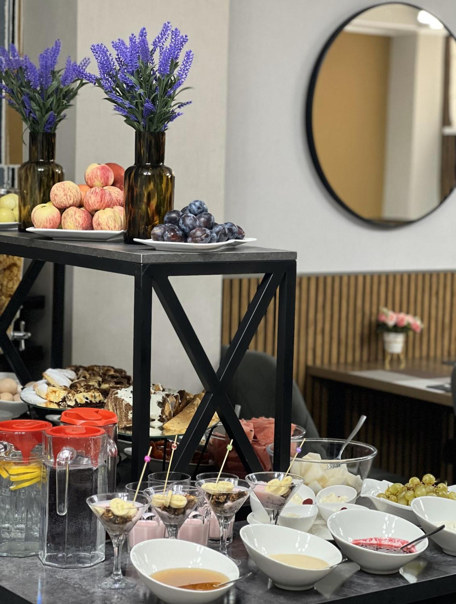 Urban Hotel Biszkek Zewnętrze zdjęcie